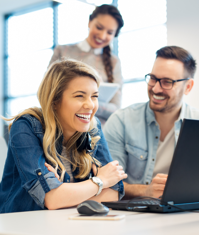 coworkers-together-1