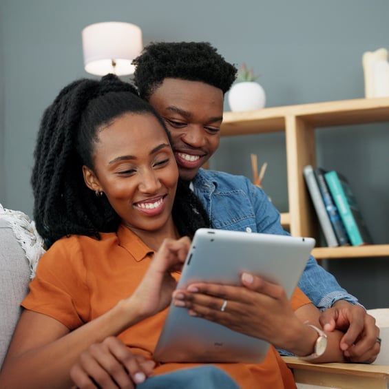 young-couple-getting-pre-approved-online